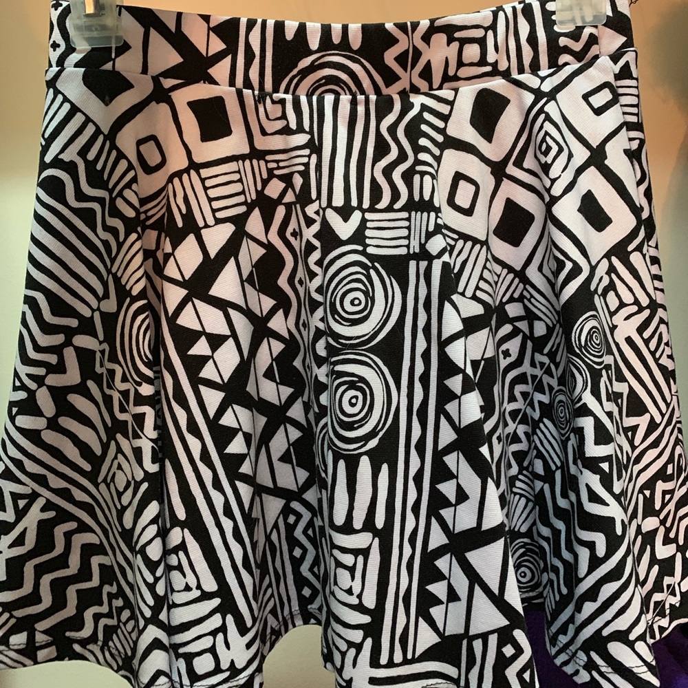 Forever 21 patterned skater skirt